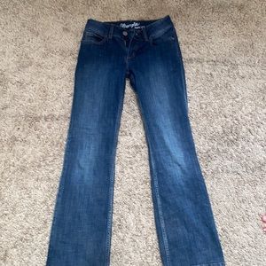 Never worn. Size 2 wrangler jeans no stains